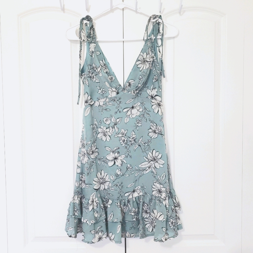 NWT!! Pink Lily Dress